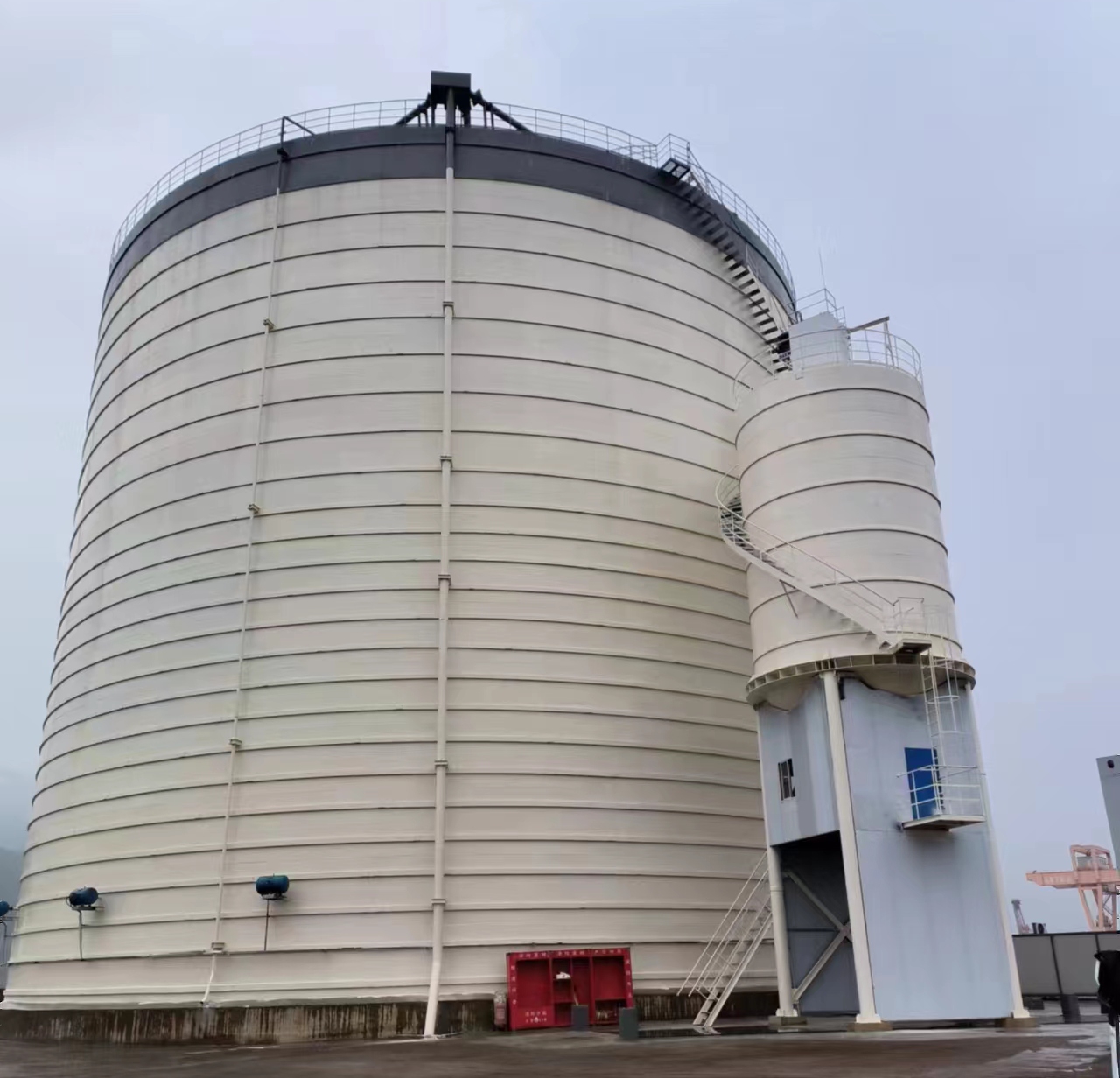 平安10万吨水泥钢板库